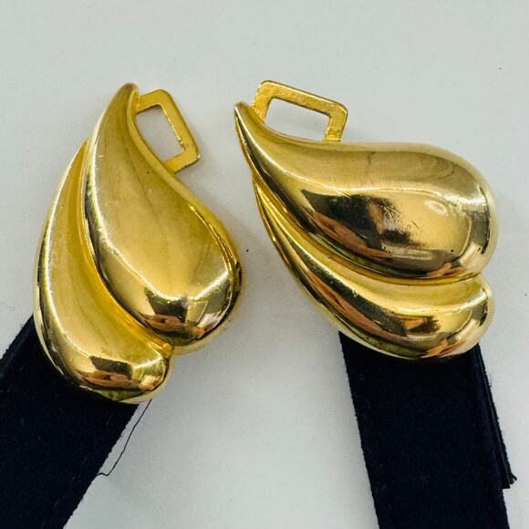 Vtg 80s Gold Tone Sea Shell Belt Buckle Black Velvet  Size 8 Adjustable - Picture 3 of 8